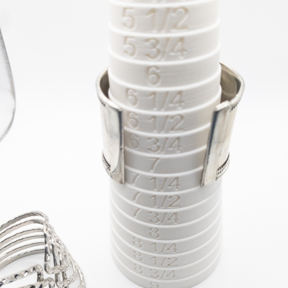 2 Silver Tone Bracelets - Picture 3 of 4